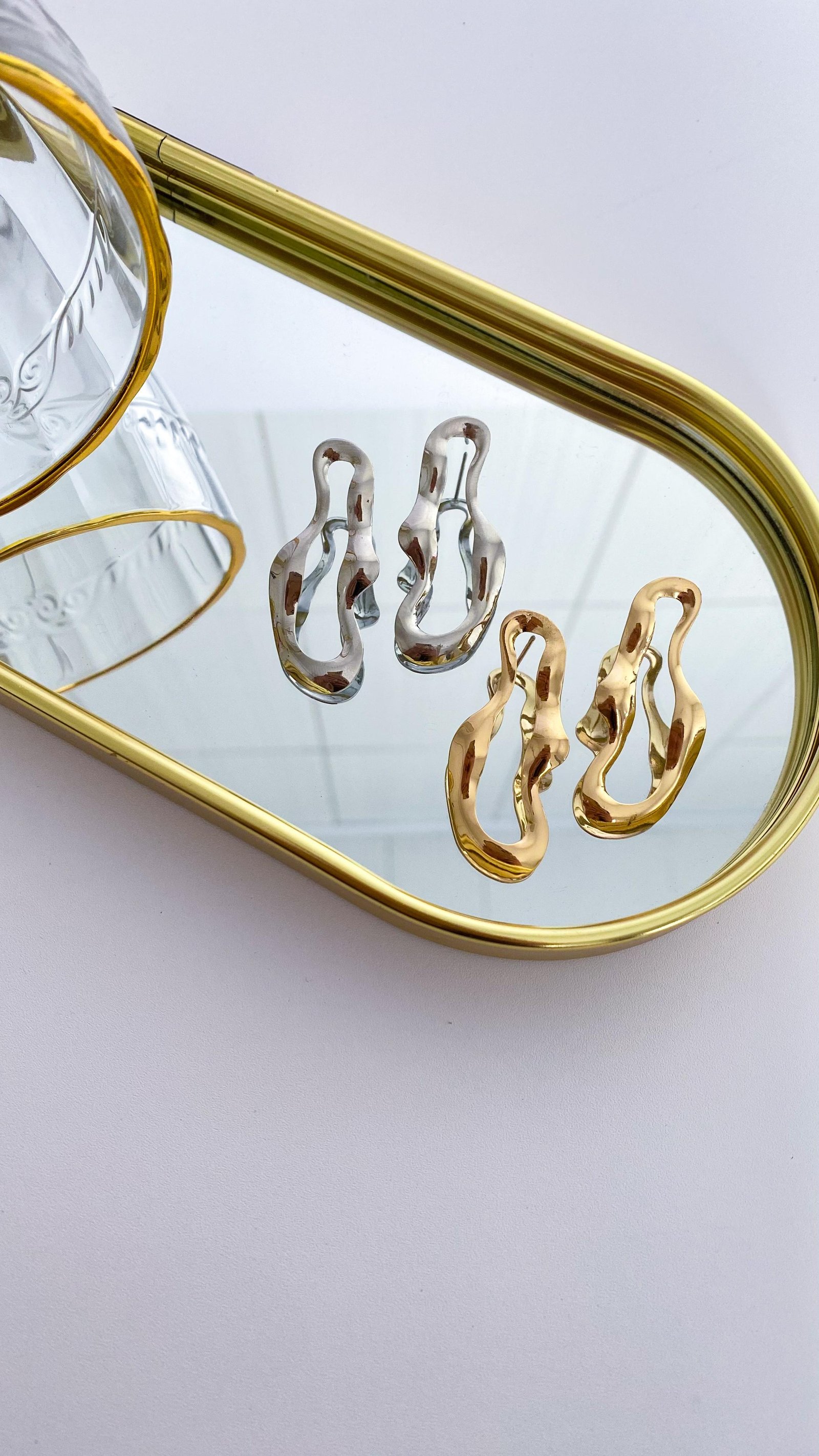 Brinco Folheado Orgânico Onda