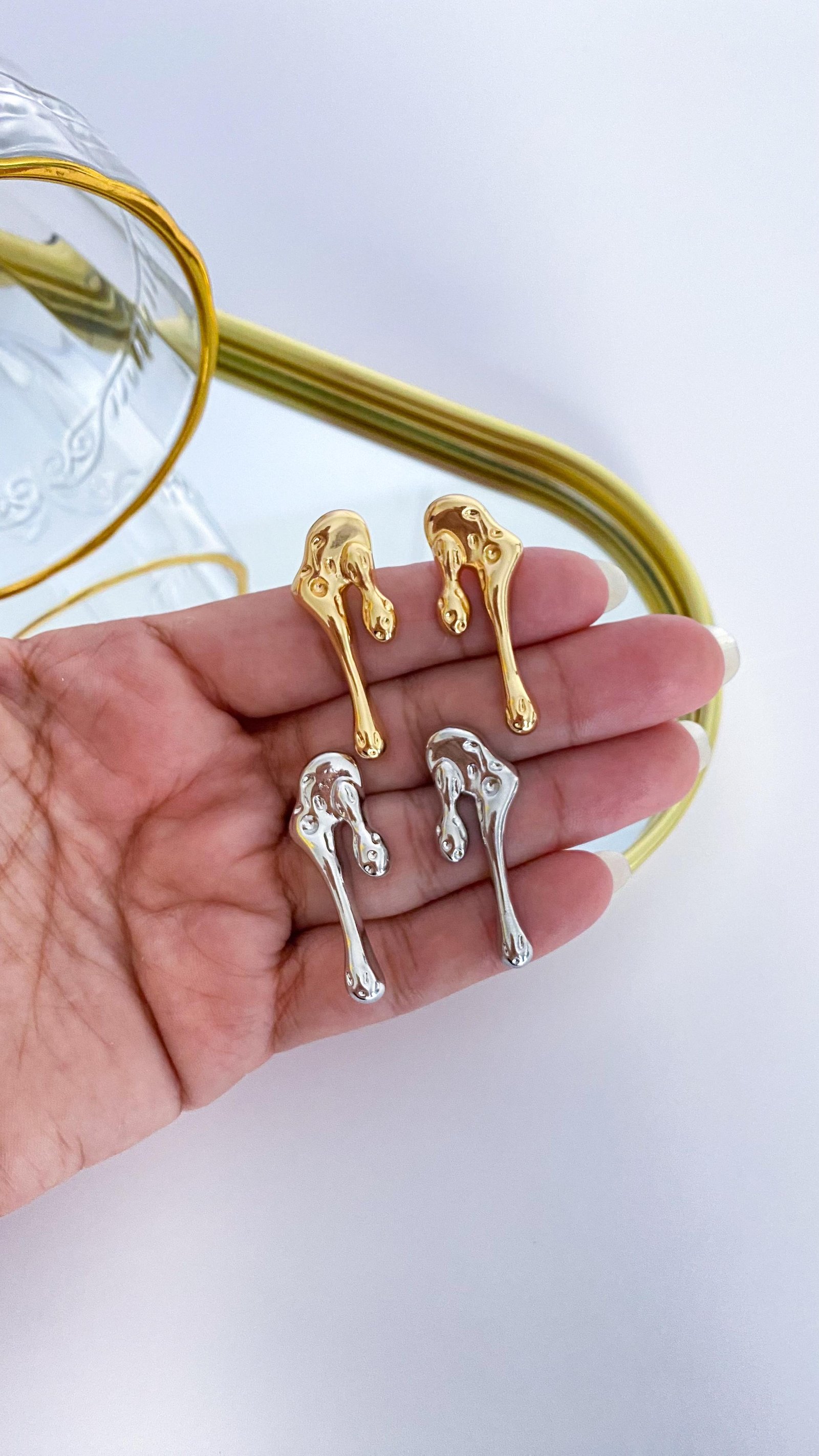 Brinco Folheado Orgânico Derretido 