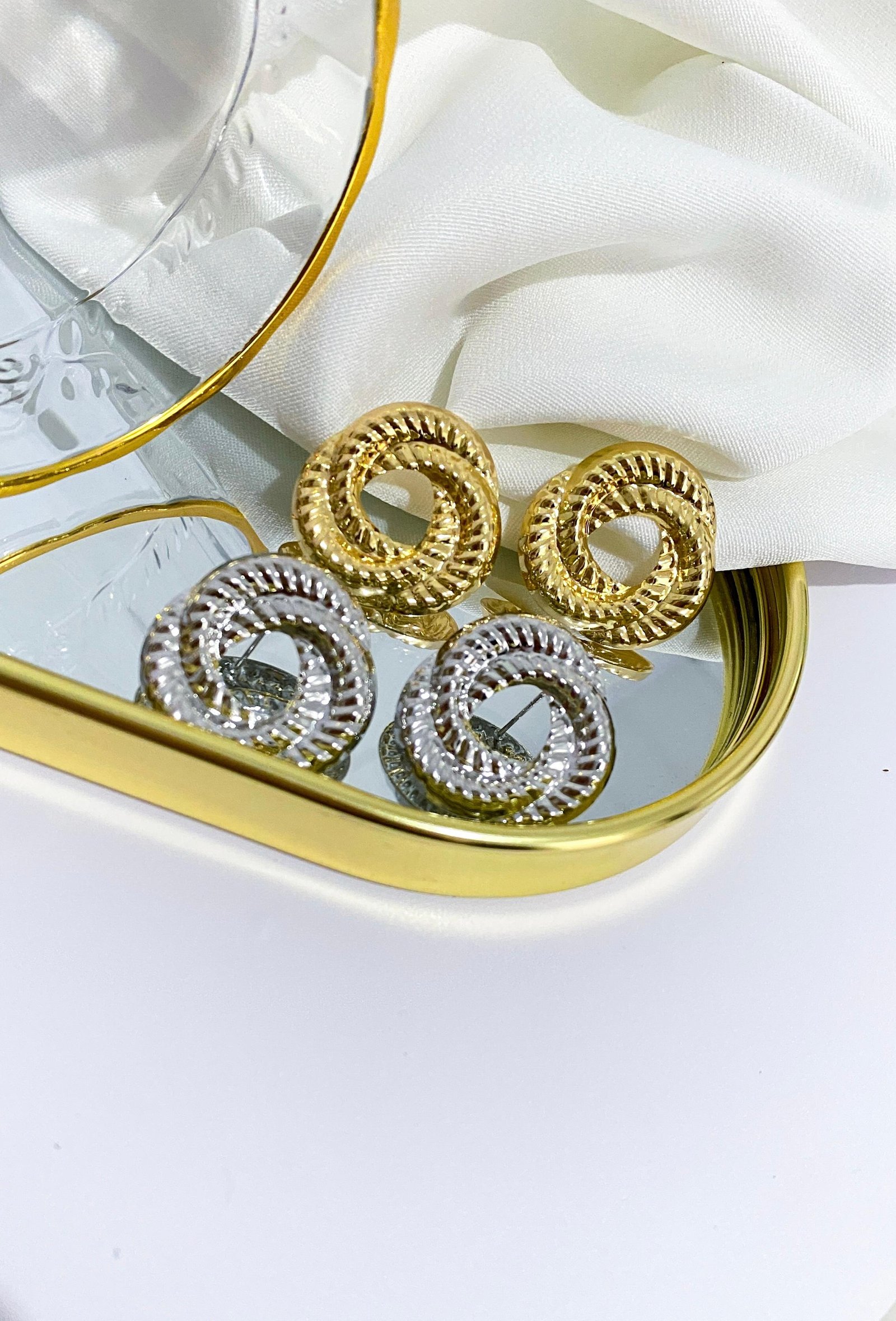 Brinco Folheado No Trabalhado 