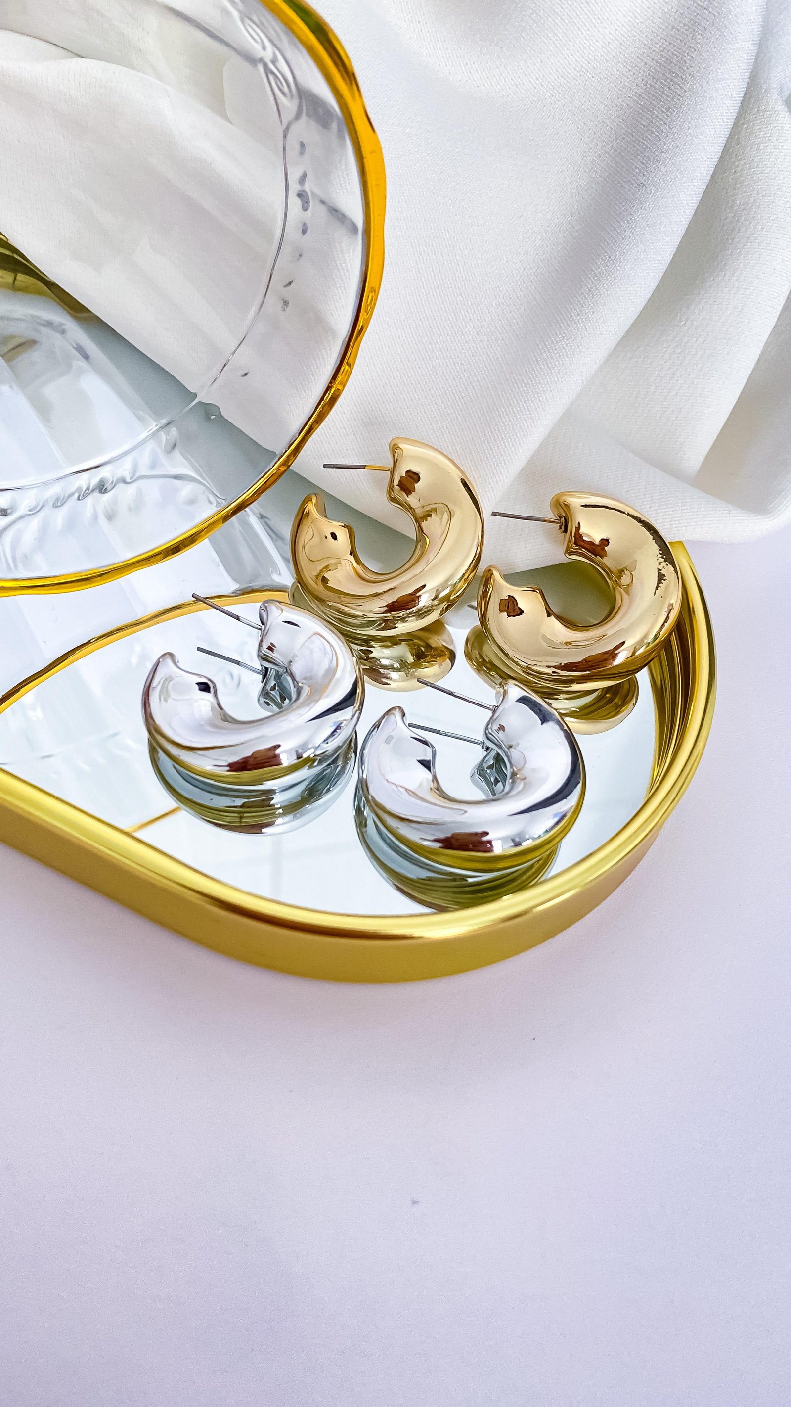 Argola Folheada Tubo Torcida M 