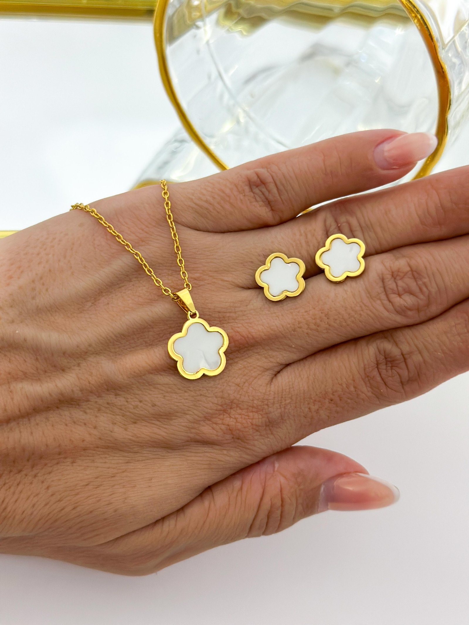 Conjunto Aço Inox Flor Resinado Dourado 