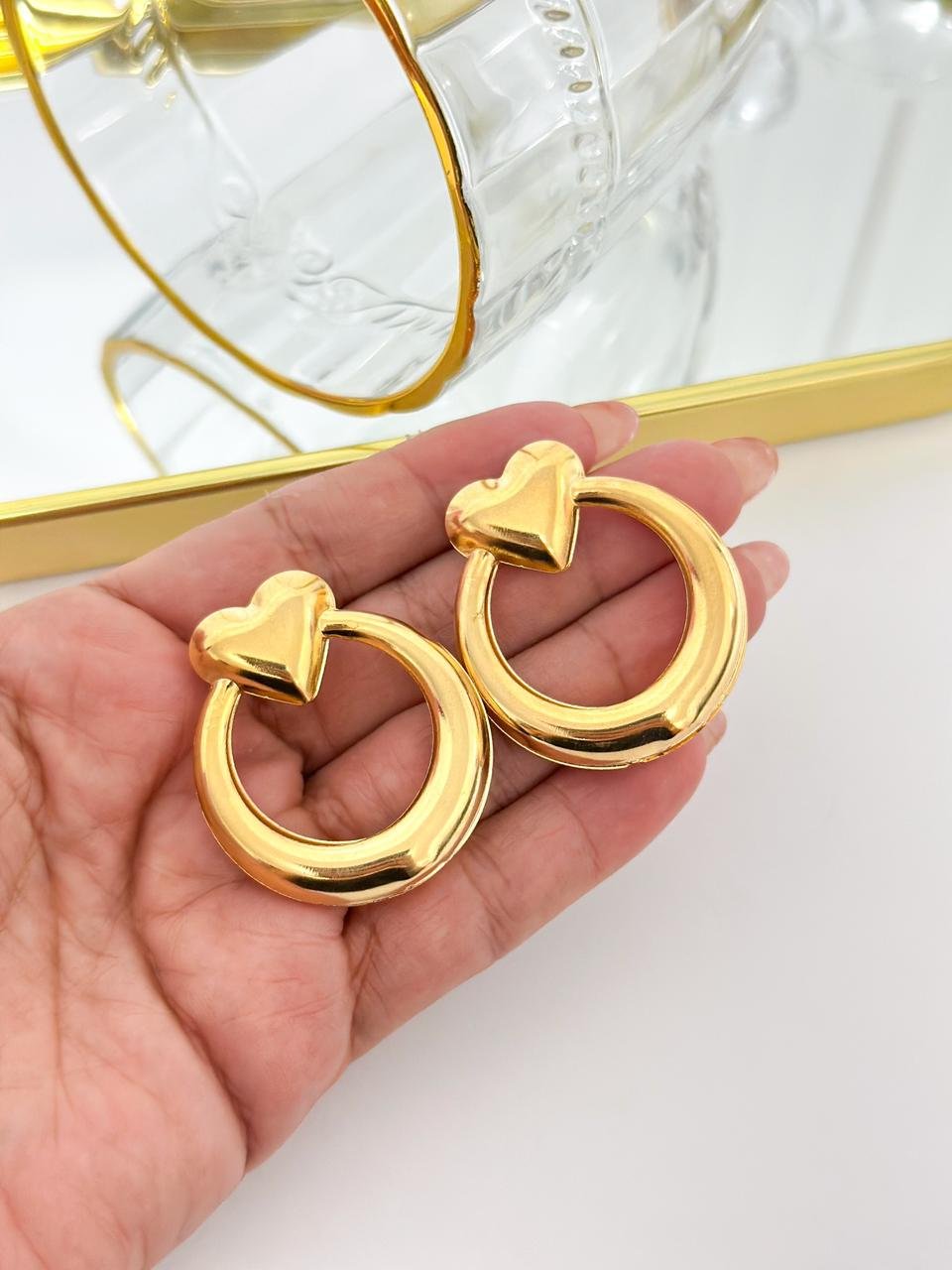 Brinco Folheado Coração E Circulo Dourado 
