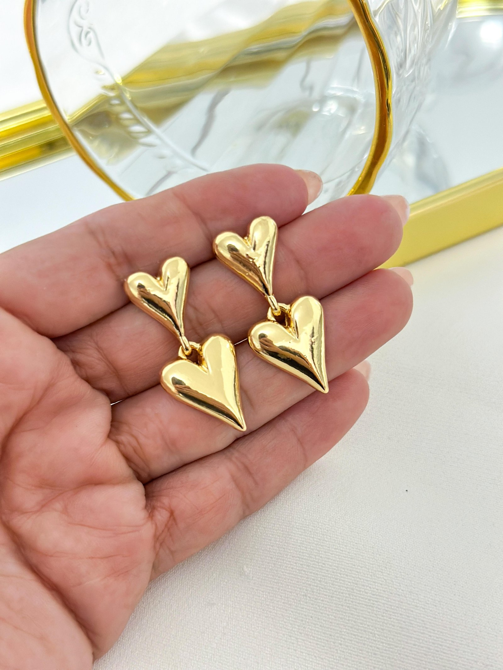 Brinco Folheado Dois Corações Dourado 