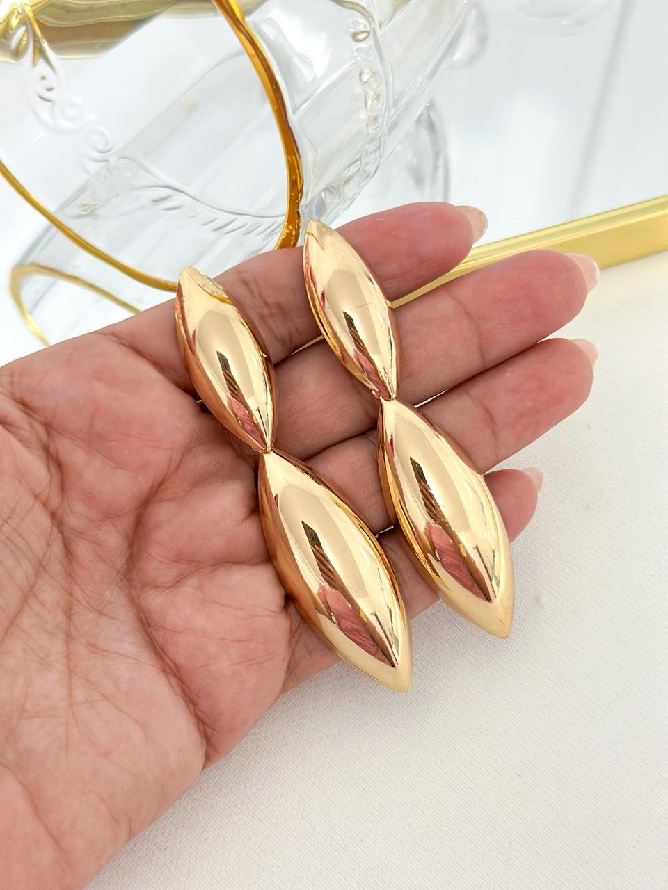 Brinco Folheado Grão Pendurado Dourado 