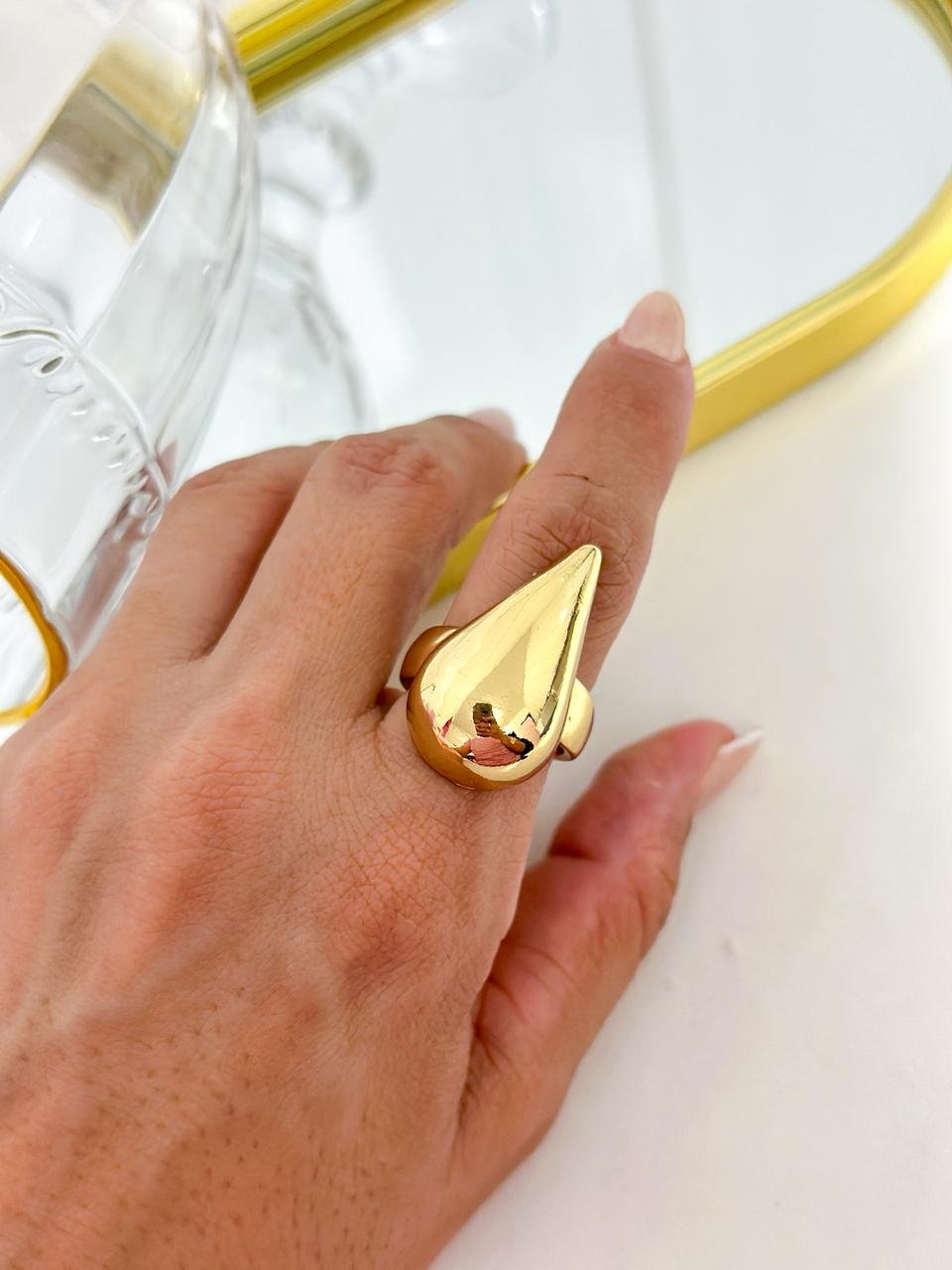 Anel Folheado Gota Dourado 