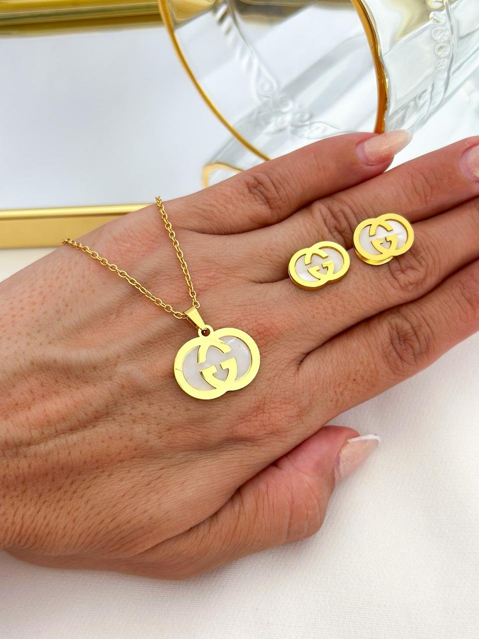 Conjunto Aço Inox Gucci Resinado Branco Dourado