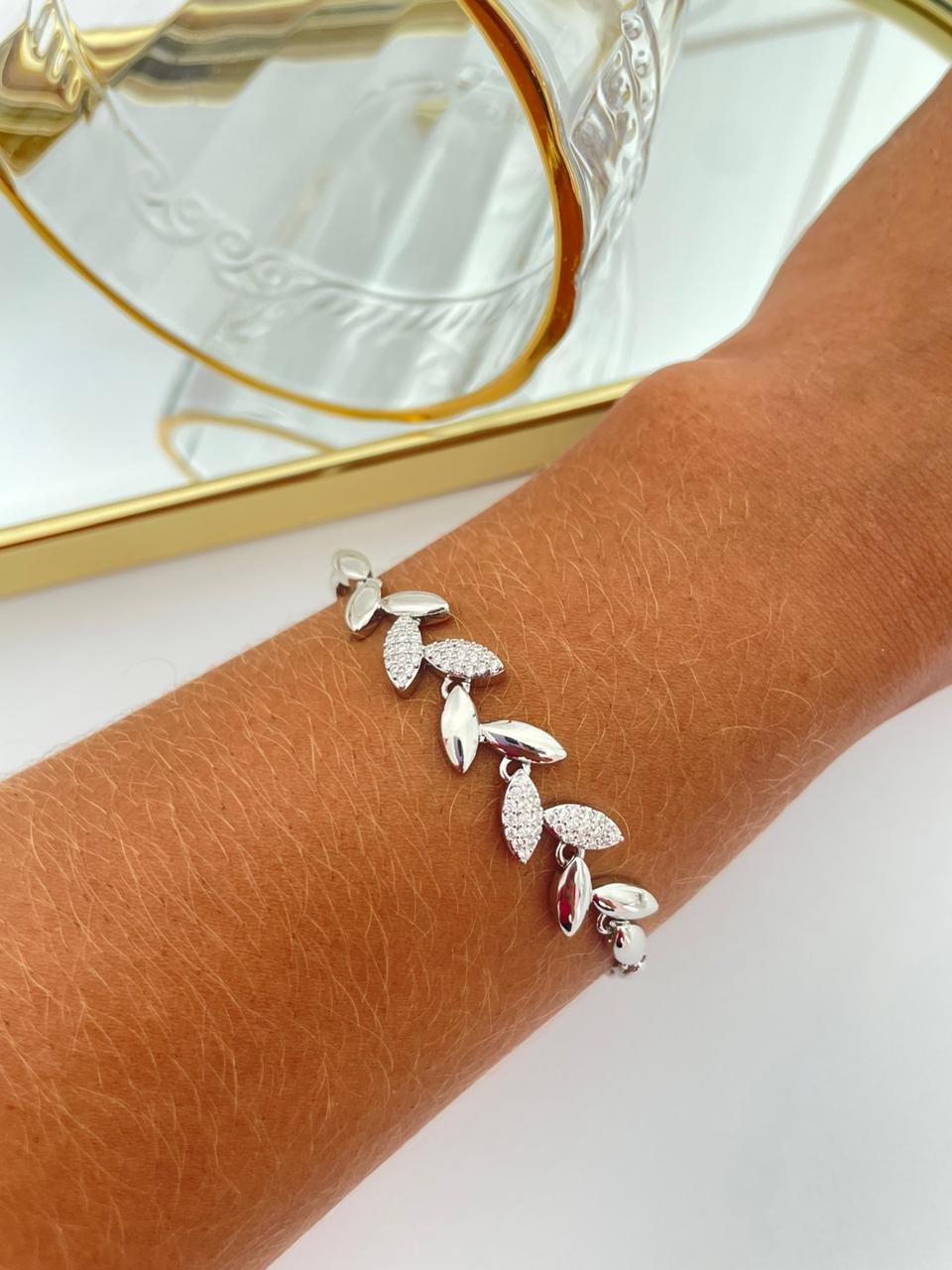 Pulseira Folheada Folha Cravejada Luxo Prata 